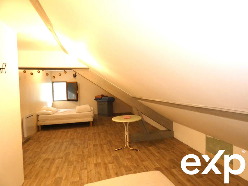 Maison - 102 m² - 5 pièces