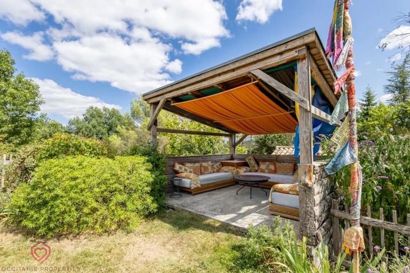 Demeure - 304 m² - 10 pièces