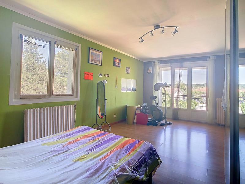 Maison traditionnelle - 141 m² - 5 pièces