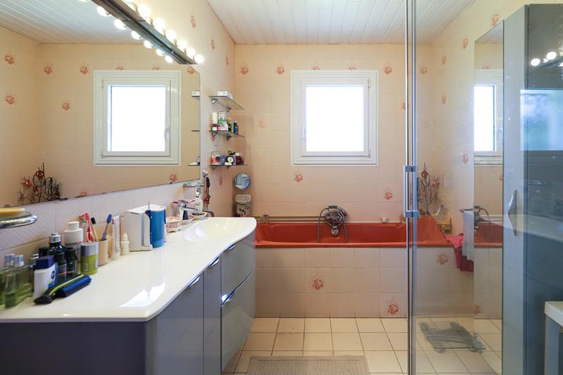 Maison traditionnelle - 245 m² - 10 pièces