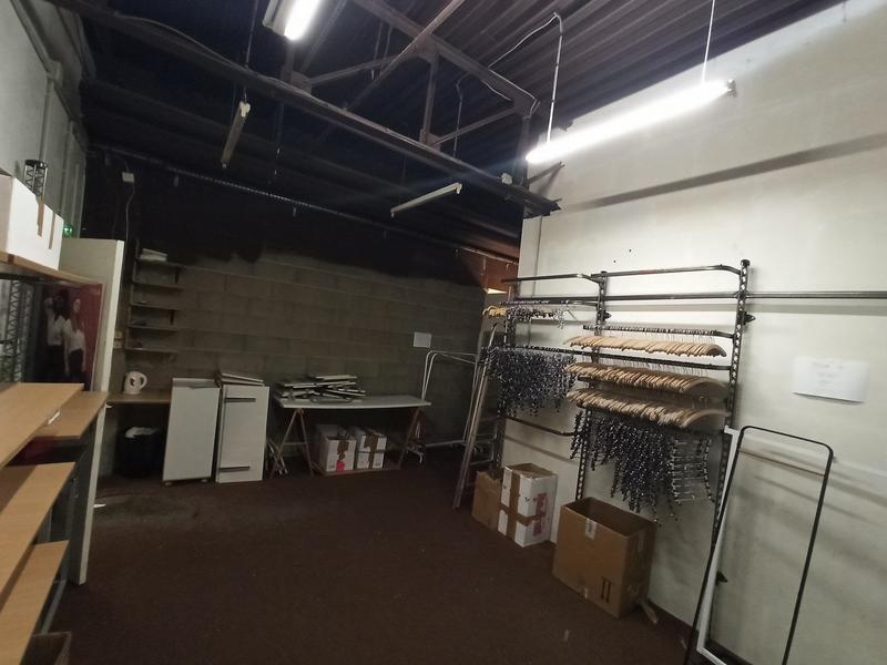 Local commercial - 128 m²