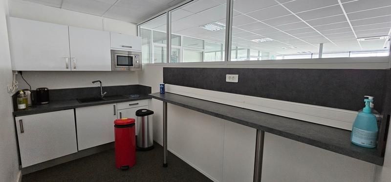 Bureau - 160 m² - 1 pièce