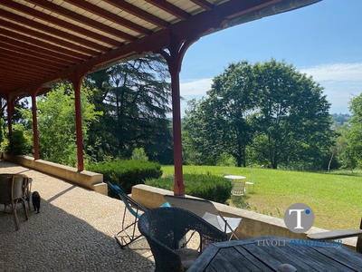 Maison ancienne - 700 m² - 14 pièces