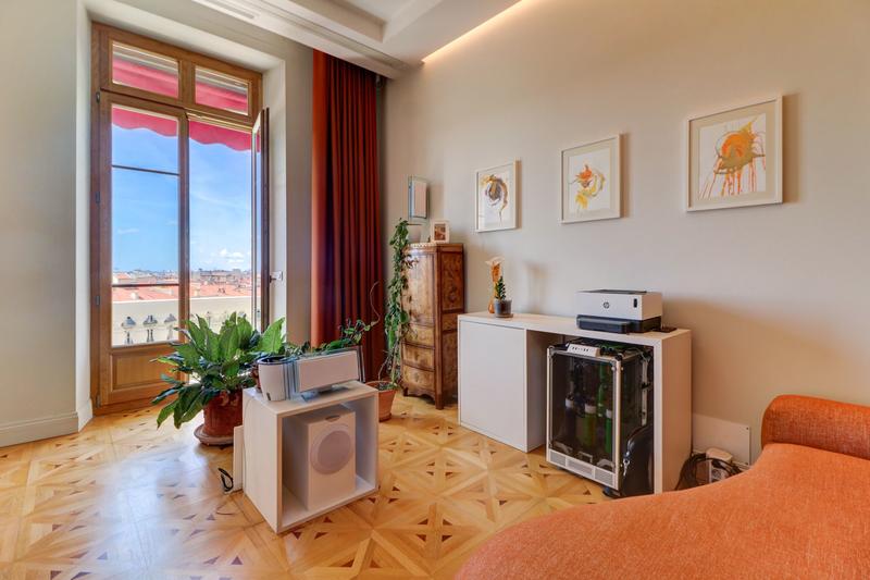 Appartement - 253 m² - 5 pièces