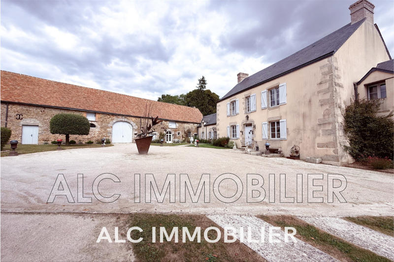 Propriété - 469 m² - 12 pièces