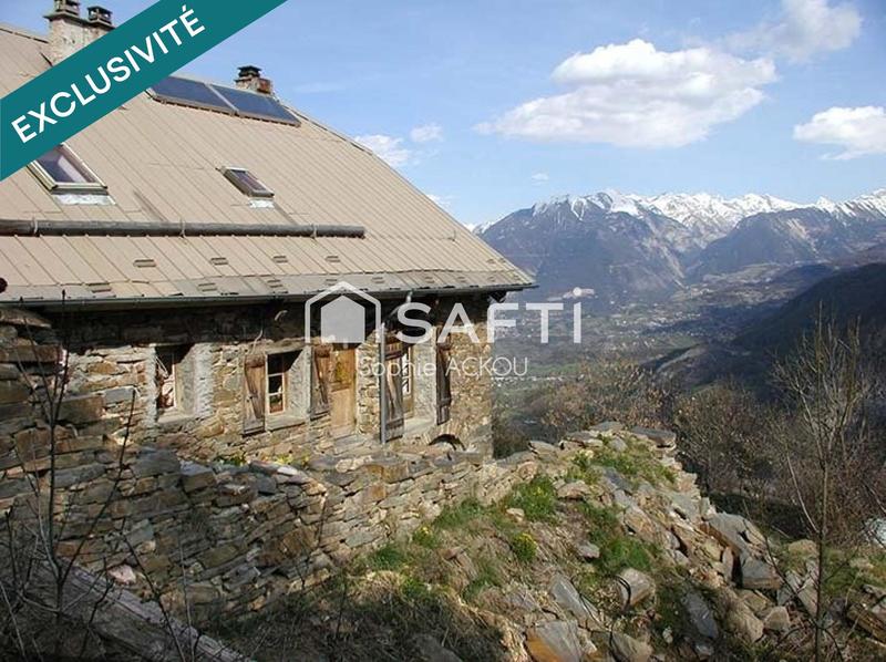 Maison - 264 m² - 12 pièces