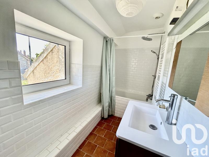 Maison - 201 m² - 5 pièces