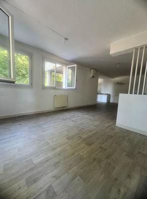 Appartement - 661 m² - 28 pièces