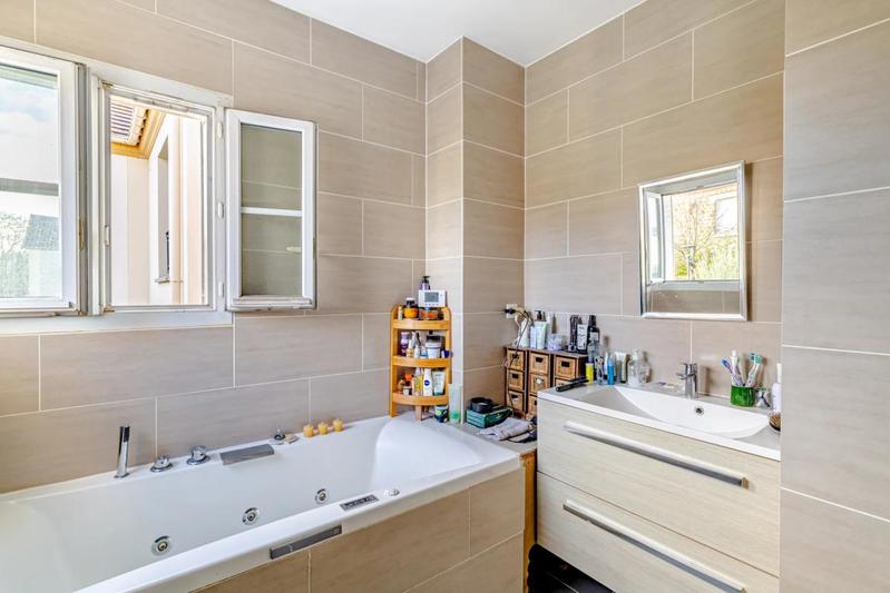 Maison - 145 m² - 5 pièces