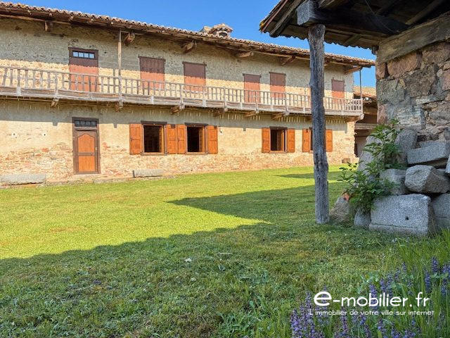 Maison ancienne - 250 m² - 6 pièces