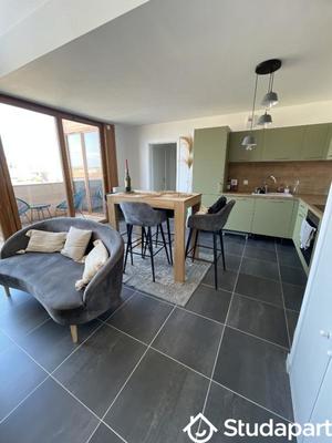 Chambre - 11 m² - 1 pièce