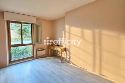 Appartement - 79 m² - 4 pièces