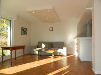 Maison - 240 m² - 9 pièces