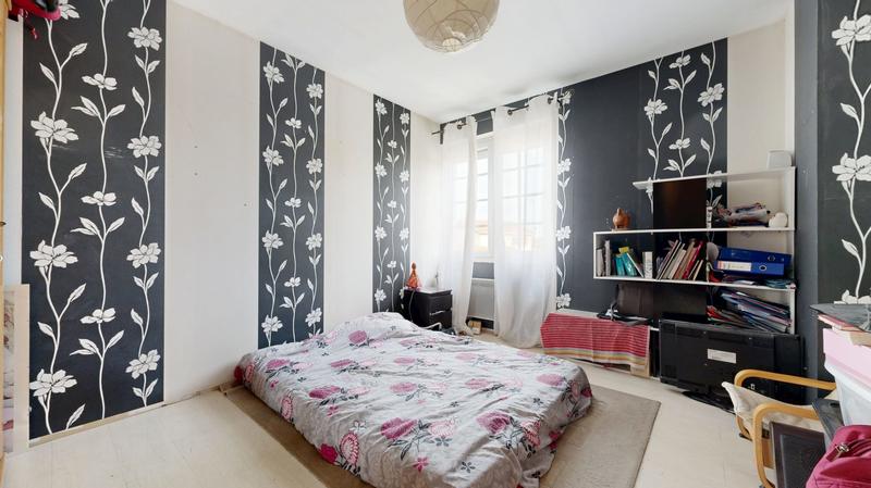 Appartement - 92 m² - 5 pièces