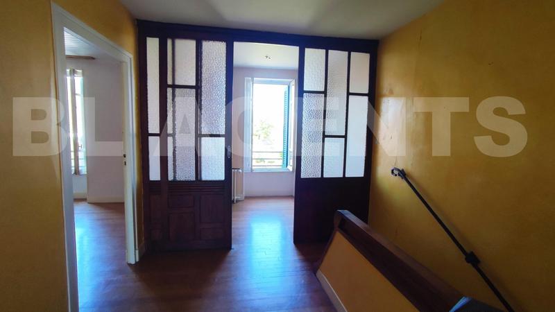 Maison ancienne - 210 m² - 10 pièces