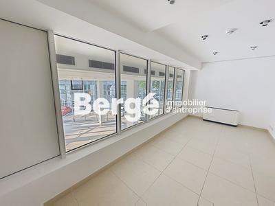 Local commercial - 1 035 m²