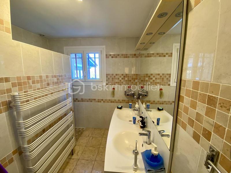 Maison - 156 m² - 7 pièces