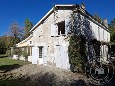 Maison ancienne - 310 m² - 12 pièces