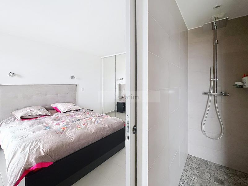 Maison - 208 m² - 6 pièces