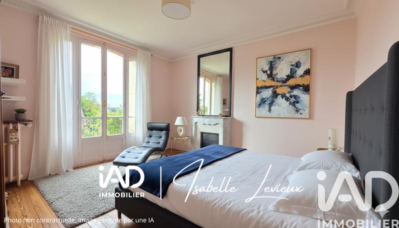 Maison - 165 m² - 11 pièces