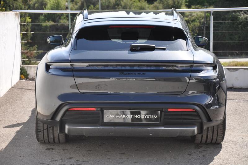 Porsche taycan Cross Turismo 4s