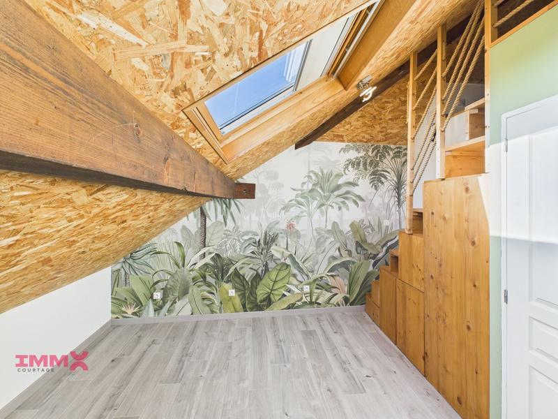 Maison - 99 m² - 4 pièces