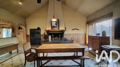 Maison - 230 m² - 6 pièces