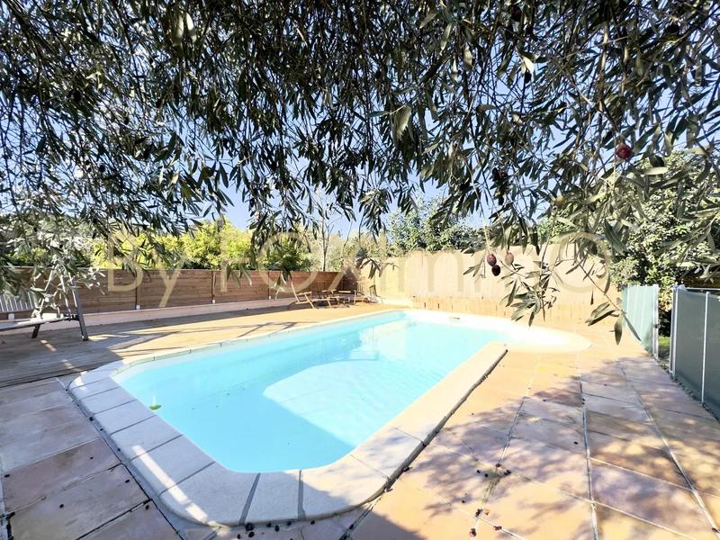 Villa - 220 m² - 7 pièces