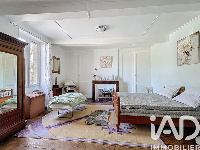 Maison - 290 m² - 6 pièces