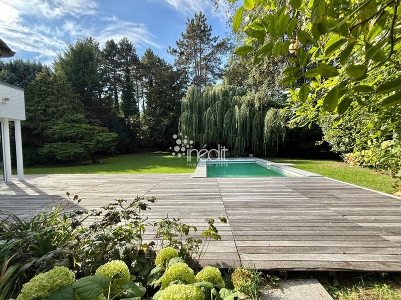 Maison - 180 m² - 6 pièces