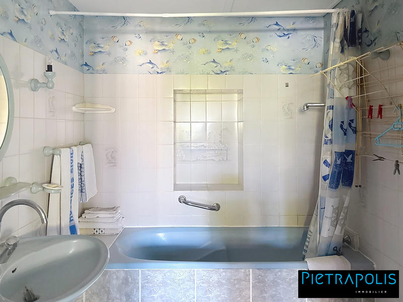 Appartement - 85 m² - 4 pièces