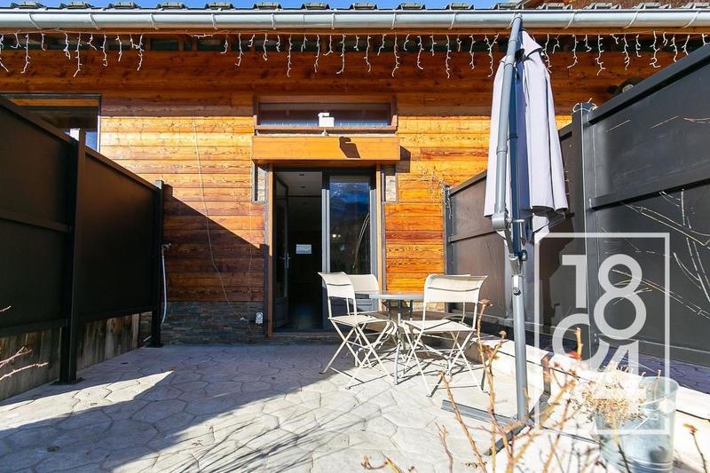 Maison - 235 m² - 8 pièces