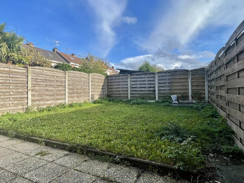 Maison traditionnelle - 81 m² - 4 pièces