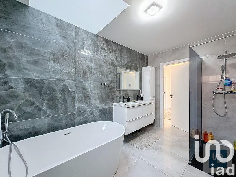 Maison - 148 m² - 7 pièces