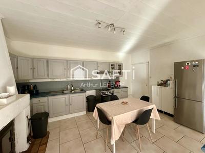 Maison - 240 m² - 6 pièces