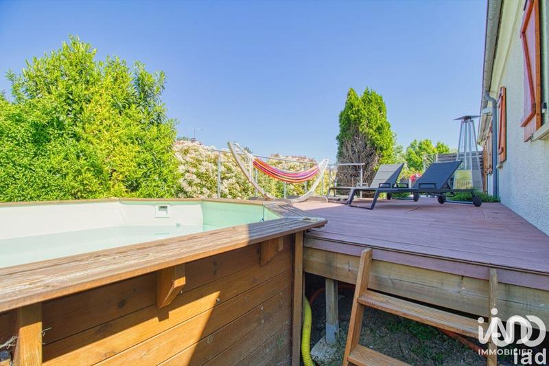 Maison - 185 m² - 8 pièces