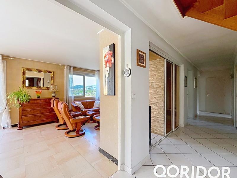 Villa - 198 m² - 7 pièces