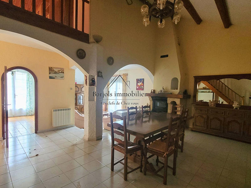 Villa - 200 m² - 7 pièces