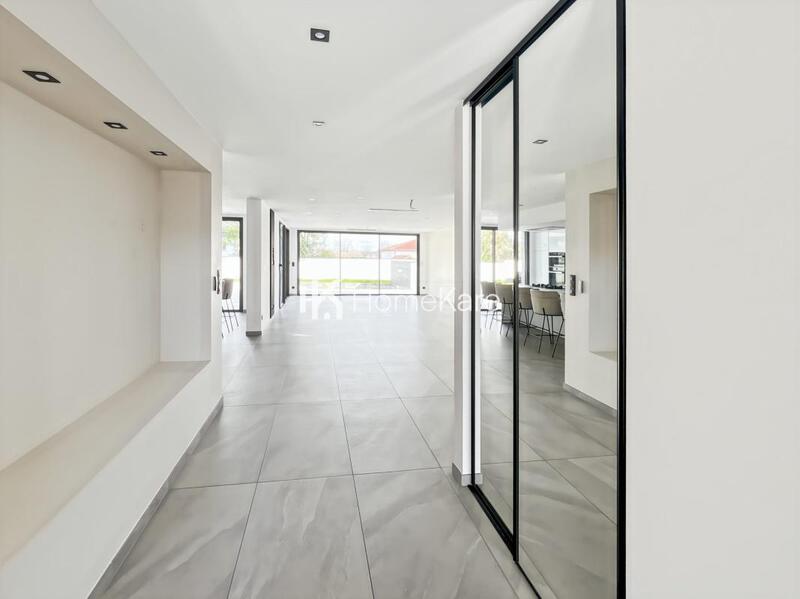 Villa - 180 m² - 5 pièces