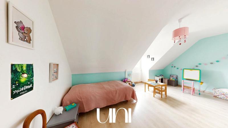 Maison - 95 m² - 5 pièces