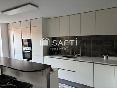 Maison - 127 m² - 6 pièces