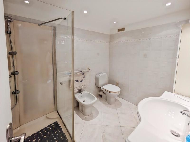 Appartement - 64 m² - 2 pièces