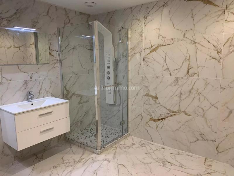 Maison - 320 m² - 7 pièces