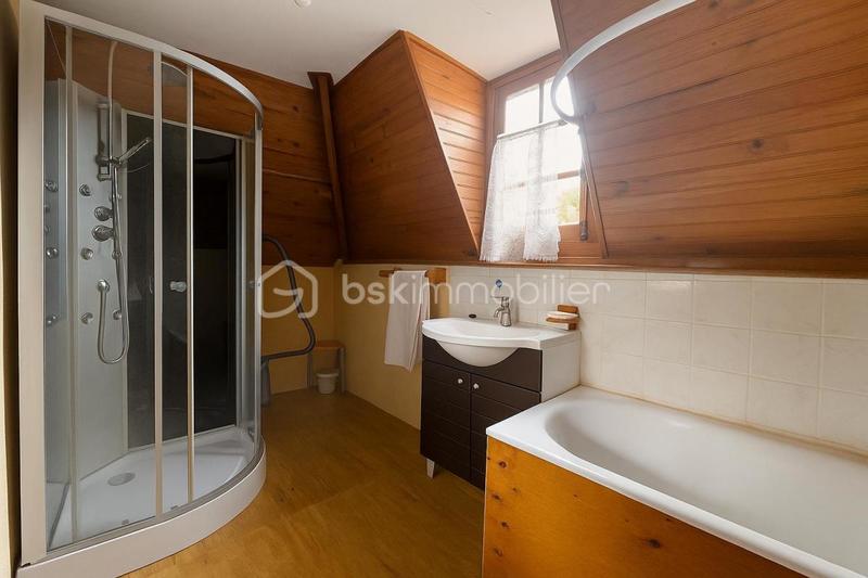 Maison traditionnelle - 70 m² - 4 pièces