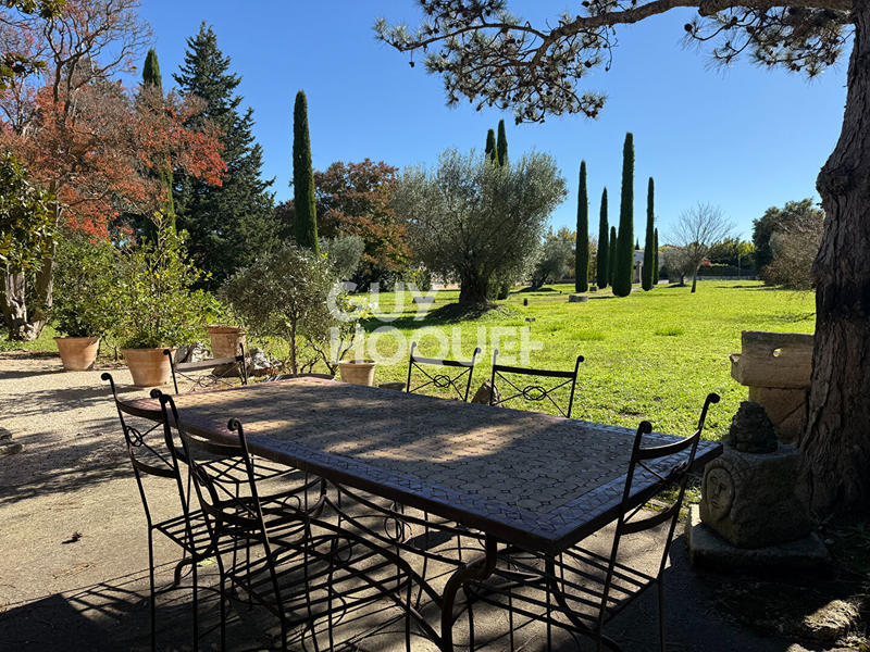 Maison bourgeoise - 680 m² - 20 pièces