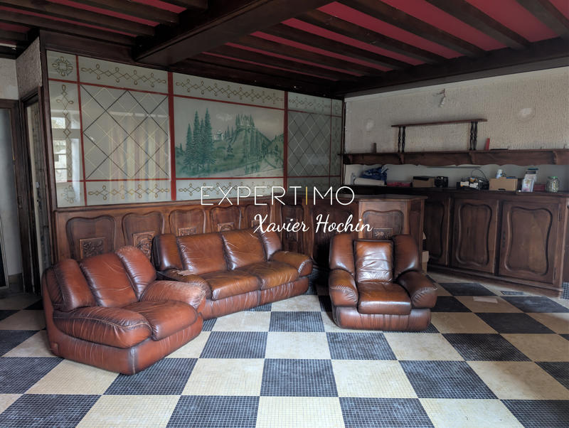 Maison - 960 m² - 32 pièces