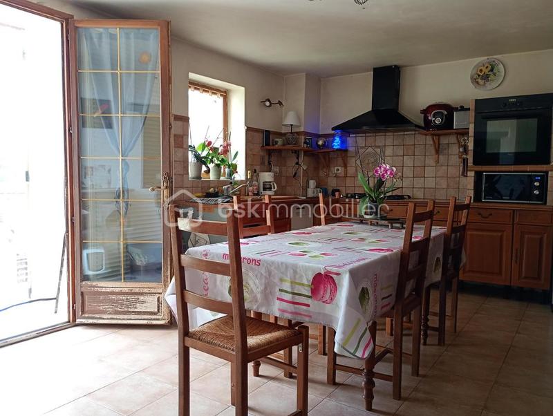 Maison - 244 m² - 10 pièces