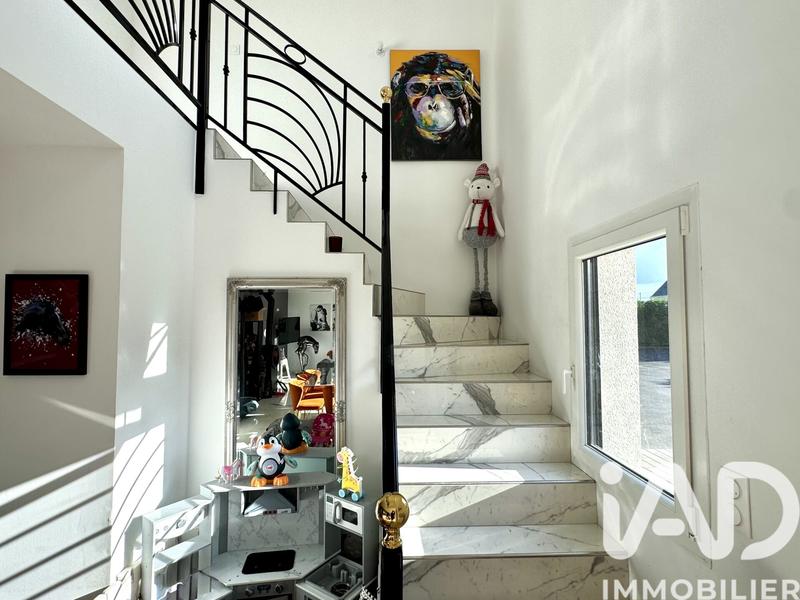 Maison - 122 m² - 6 pièces