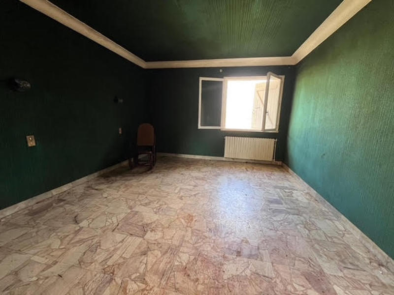 Maison - 300 m² - 4 pièces