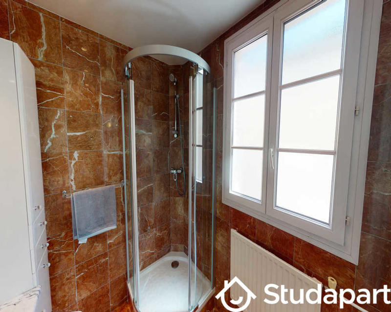 Chambre - 80 m² - 1 pièce